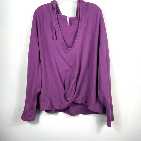 Fabletics 2pc set - Picture 2 of 13